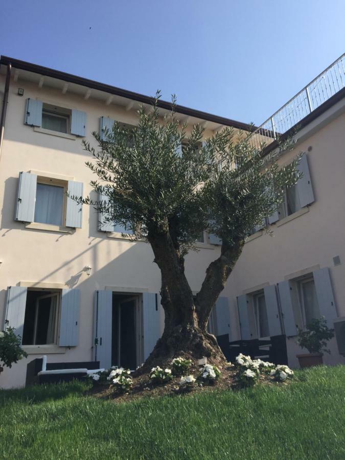 Hotel Sweet Corner Castelnuovo del Garda Exterior foto